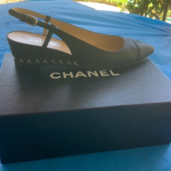 Chanel Black Leather Chain Heel Wedge Shoes Size 42/11 - Picture 4 of 6